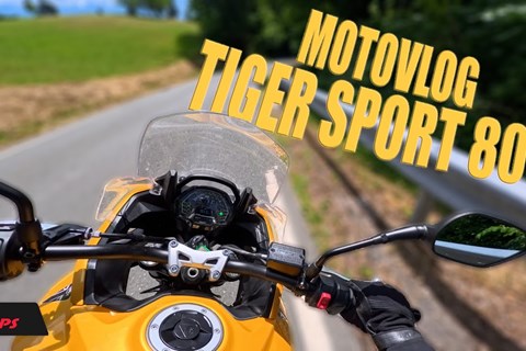 Triumph Tiger Sport 800 im Vlog-Test: So fährt sie sich in Amelies Augen!