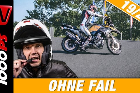 Motorrad wenden - auch in schwierigen Situationen mit Gefälle oder auf Schotter 19/20