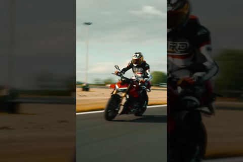 Streetfighter V4s x Bursig #werbung #bursig #ständer