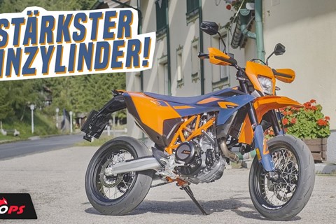 KTM 690 SMC R 2026 Test – Zurück an der Supermoto-Spitze!