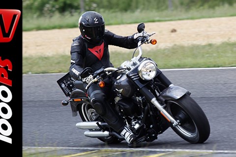 Harley-Davidson Fat Boy auf der Rennstrecke | Dauertest Teil 2