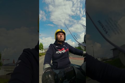 Seid ihr auch so unentspannt beim Autofahren? 😂 #shorts # motorrad #motorcycle