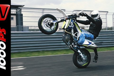 Husqvarna 701 Supermoto - Irrer Wheelie am Pannoniaring