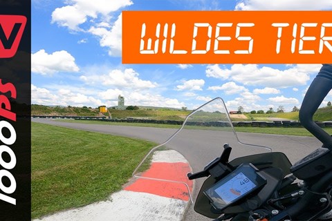 Überraschend heftig am Gas - KTM 890 Adventure Bestzeit auf der 1000PS Teststrecke