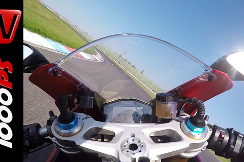 Ducati 1299 Panigale S Onboard | Superbike Vergleichstest 2015