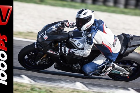 Yamaha R1M am Slovakiaring | Remus, Motorabstimmung, Nachbauverkleidung