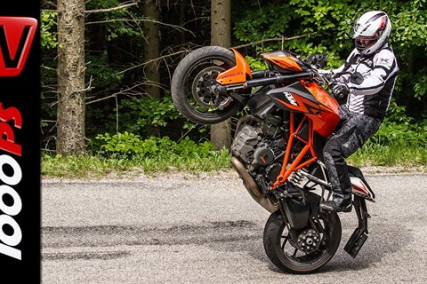 KTM 1290 Super Duke R - Test | 5 Meinungen - 1 Bike | Stunts, Action, Sound