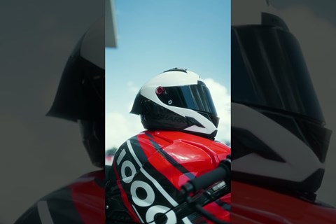 ein Helm mit aktiver Aerodynamik? #shorts #shark #aerongp