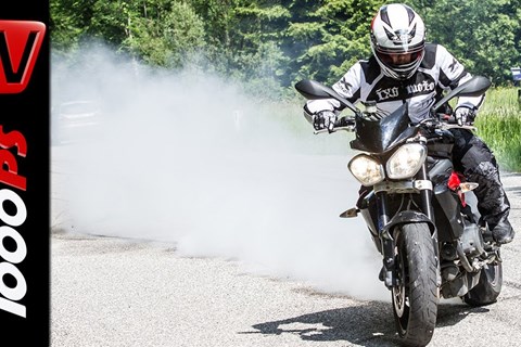 Triumph Street Triple R - Test | 5 Meinungen - 1 Bike | Stunts, Action, Sound