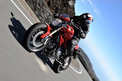 Ducati Monster 1100 Evo Test, Sound, Action