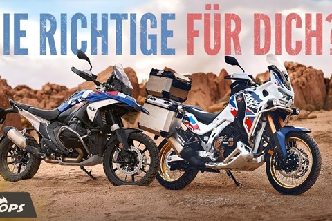 Welches Flaggschiff bietet mehr fürs Geld? BMW R 1300 GS vs. Africa Twin Adventure Sports Test 2024