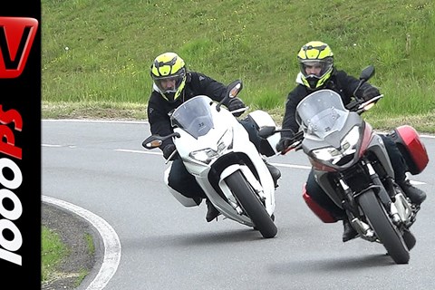 Honda VFR 800 F vs. VFR800X Crossrunner Test 2016 | Safety & Fun Adventure