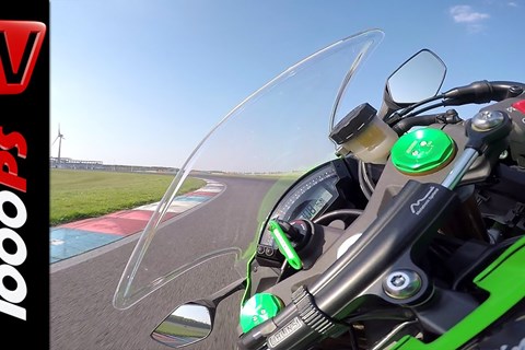 Kawasaki Ninja ZX-10R Onboard | Superbike Vergleichstest 2015