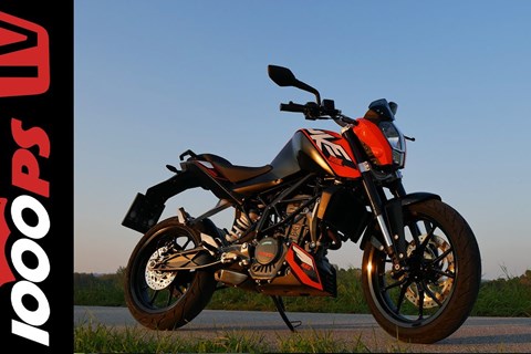 KTM DUKE 125 Test 2016 - Leistung, Sound, Vor und Nachteile