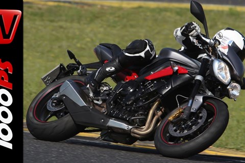 Triumph Street Triple R | Naked Bike Test Rennstrecke