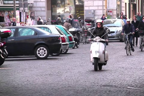 Vespa PX - Offizielles Video