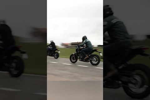 Automatik vs Schaltung, was ist schneller? #yamahamt09 #yamt