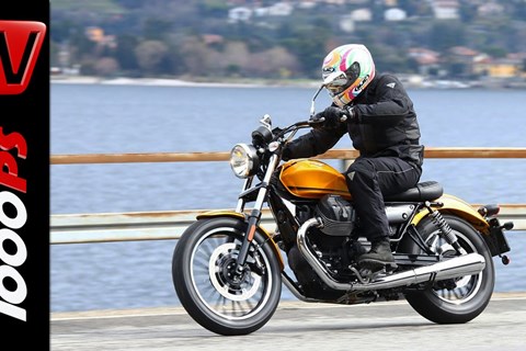 Moto Guzzi V9 Test 2016 | Roamer vs. Bobber |  Onboard