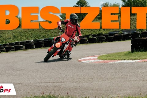 KTM 390 SMC R Test: Leiwande Supermoto mit echtem Spaßfaktor!