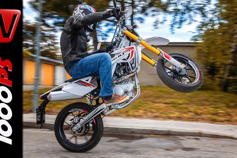 Rieju Marathon 125 | Action, Onboard