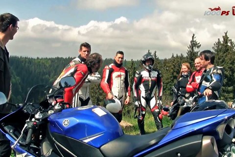 Vergleich Straßenmotorräder - Honda CBR 600 RR - 1000PS TV