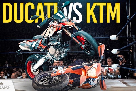 Platzhirsch bekommt aufs Maul! Ducati Hypermotard 698 Mono vs. KTM 690 SMC-R Test & Vergleich 2024