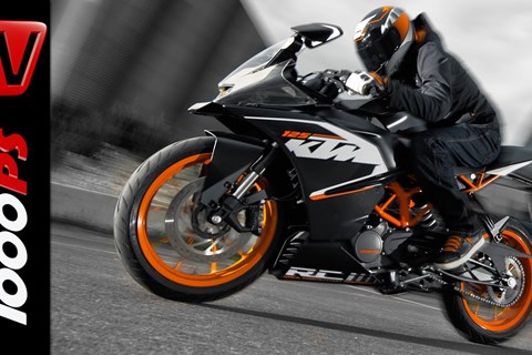 KTM RC 125 Stunts - Burnout, Wheelie & Stoppie