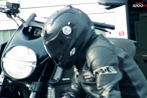 Ducati Diavel 2011 am Flugfeld - 1000PS TV