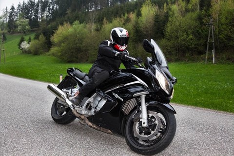 Sporttourer Vergleich | Yamaha FJR 1300 A | Test 2013
