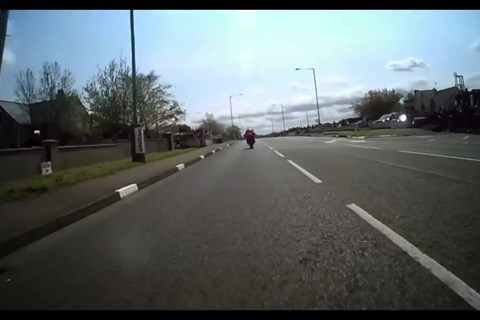 ROAD TT - Triumph und Tragödie der Roadracer Dynastie Dunlop!