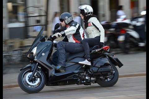 Test-Video | YAMAHA X-MAX 400 | Roller Test 2013