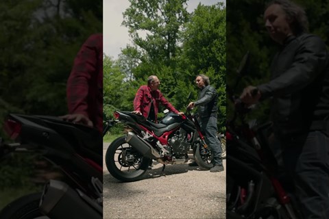 Honda Hornet 600 vs 750, wer gewinnt? #shorts #motorrad