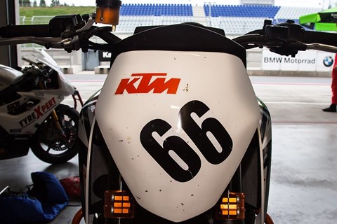 KTM 690 DUKE R Tuning- Onboard @RedBull-Ring