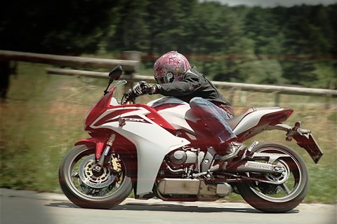 Honda CBR600F Akrapovic Test