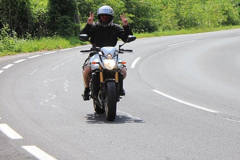 Yamaha FZ8 - Test, Sound und Action mit der FZ-8N