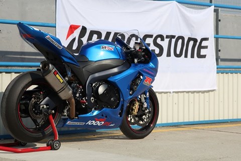 Bridgestone V-01 Slick Test