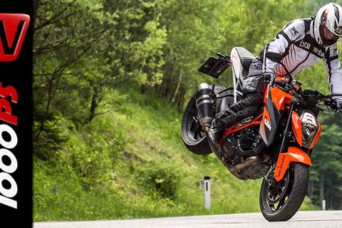 KTM 1290 Super Duke Stunts | StuntFriday Action | Wheelie Stoppie Drift