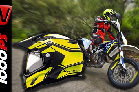 Touratech Aventuro - Motorradhelm Test 2015 : Erster Eindruck