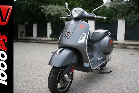 2015 | Vespa GTS 300 Super Sport Test | 300er Roller Testserie